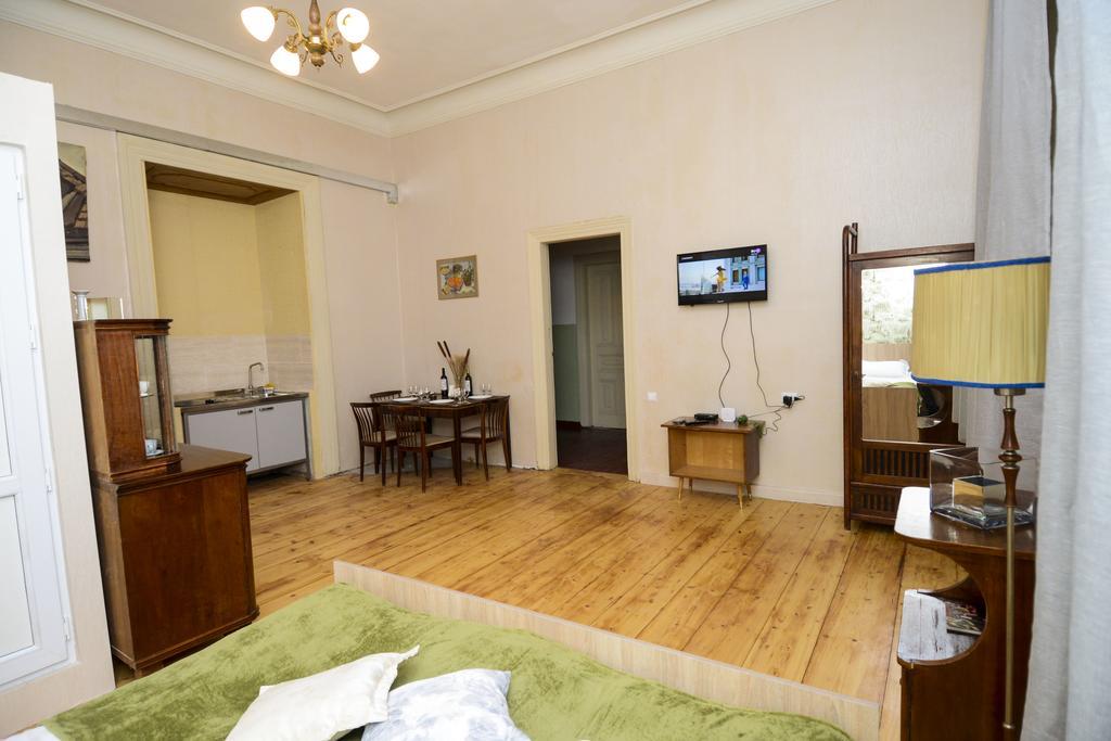 Solo Room Apartment Tbilisi Exterior photo